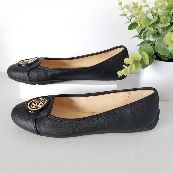liz claiborne black flats